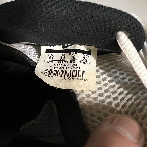 NIKE LITTLE POSITE ONE FOAMPOSITE GS WHITE ICE 644791-102 Size 4Y - Picture 8 of 8